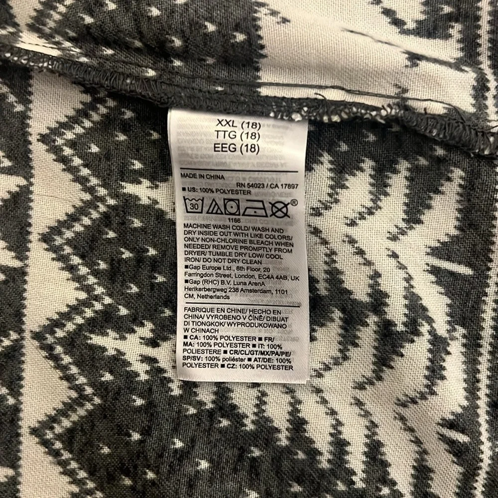 Old Navy Unisex Shirt